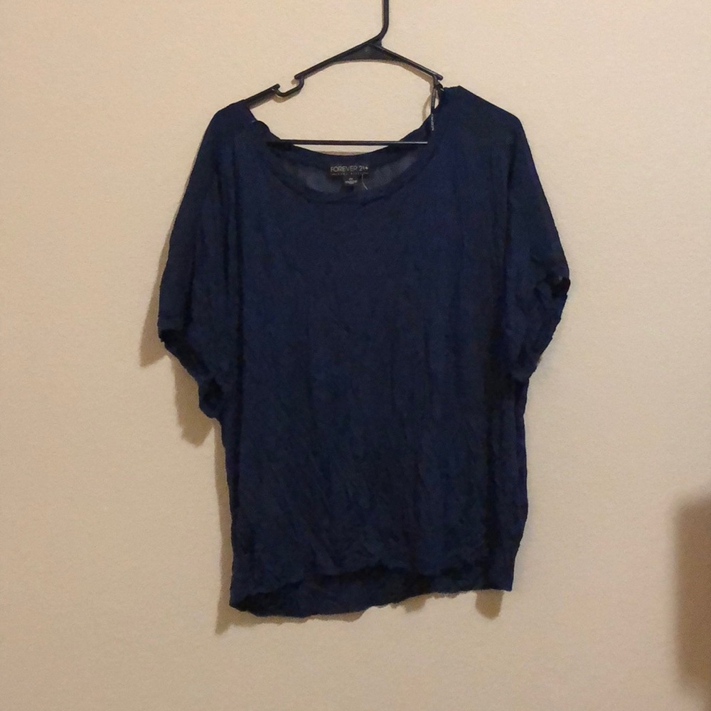 Short sleeve tee